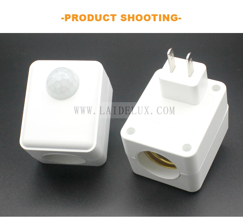 Human sensing plug lamp holder